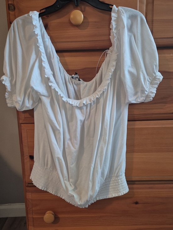 1. State Tops - 1. State White Ruffled Scoop Neck Puff Sleeve Top